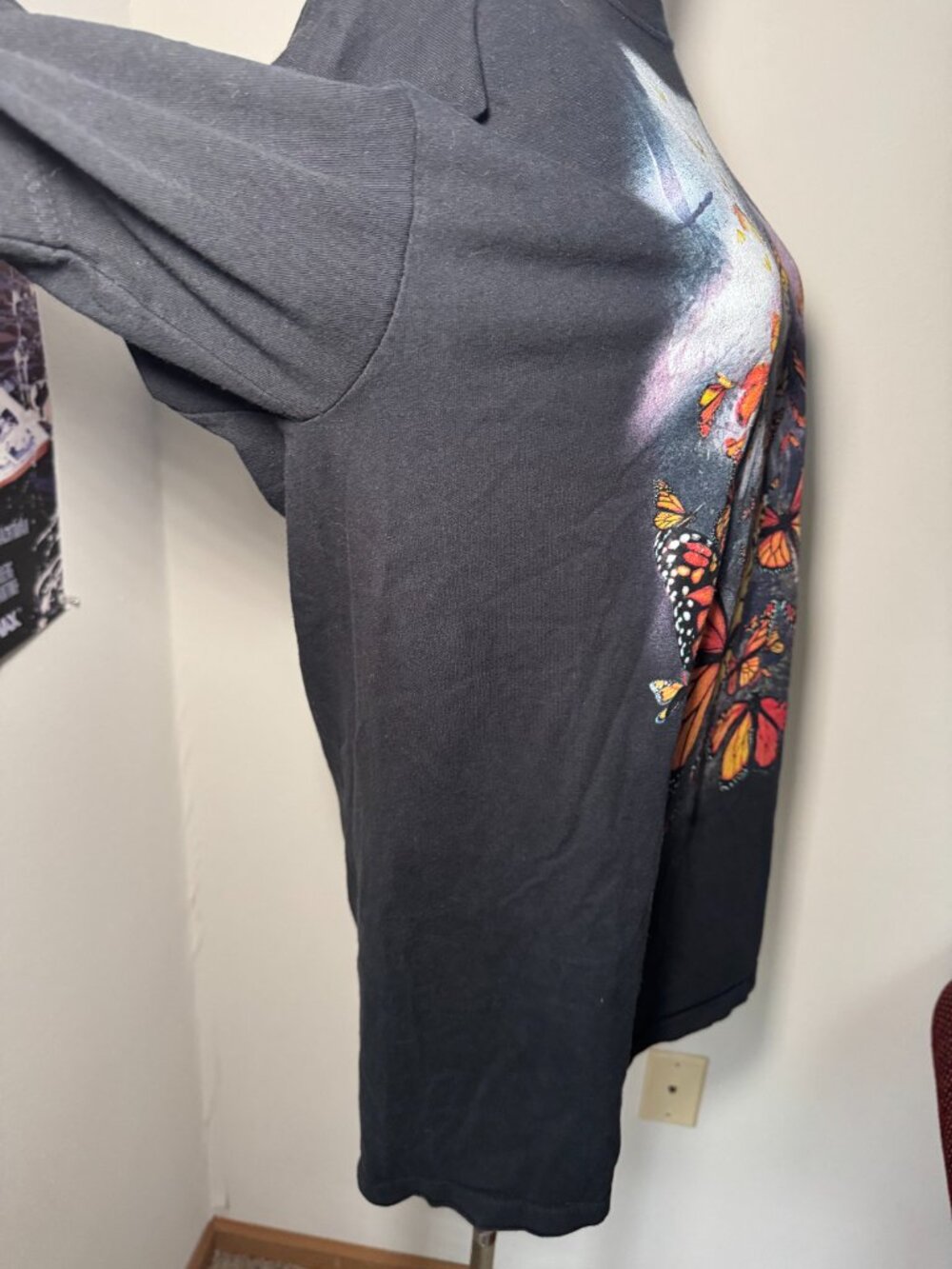 The Mountain 2015 Monarch Butterflies Black Short Sleeve Tee Shirt - Picture 9 of 11
